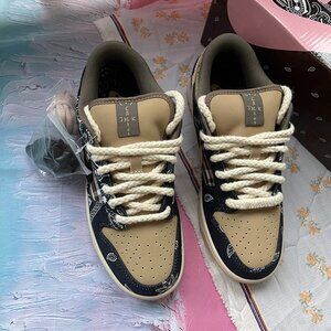 Travis Scott x Nike SB Dunk Low